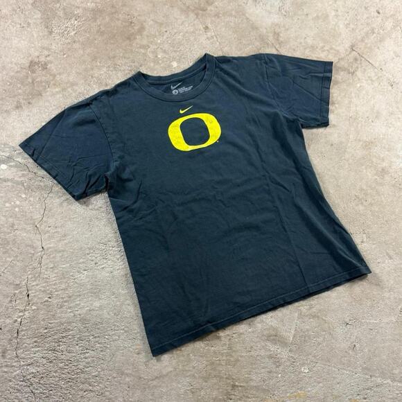 Black Nike Oregon Ducks Graphic Logo T-Shirt - Picture 4 of 8